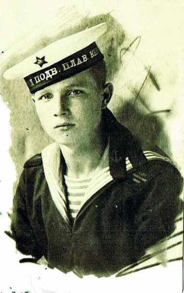 Файл:Шутков Иван Тарасович (1906).jpg