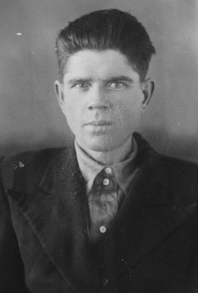 Бессингер Александр Александрович (1915) tagil.jpg