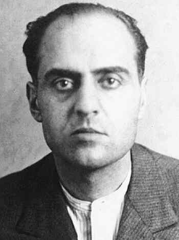 Файл:Мнацаканов Азарий Айрапетович (1900).jpg