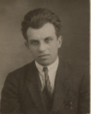 Файл:Гросс Александр Александрович (1904).jpg