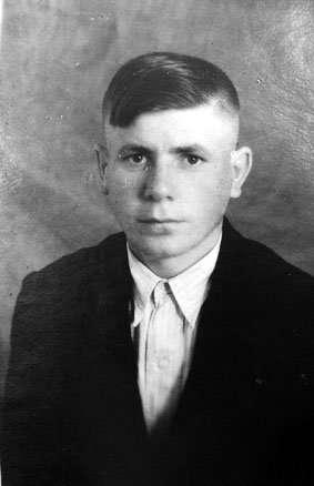 Вальтер Александр Яковлевич (1923) tagil.jpg