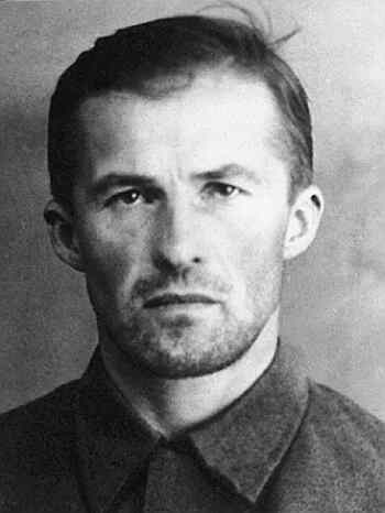 Файл:Павлов Александр Васильевич (1900).jpg