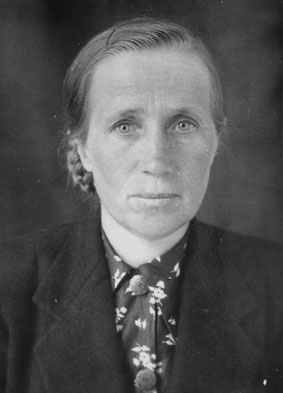 Шеллер Анна Андреевна (1912) tagil.jpg