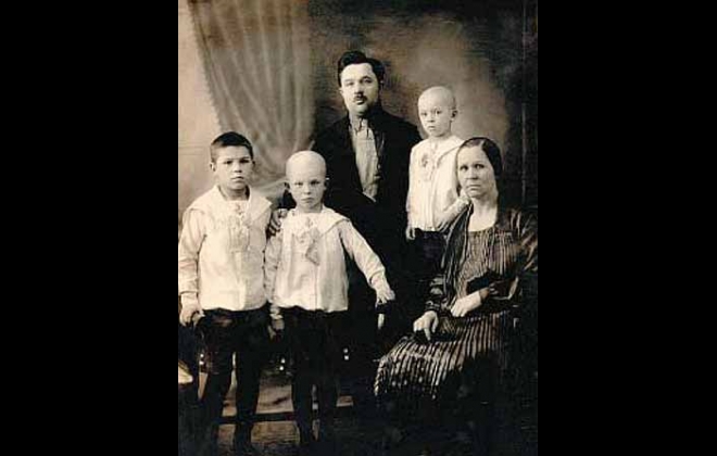 Файл:Малышев Иван Петрович (1919).jpg