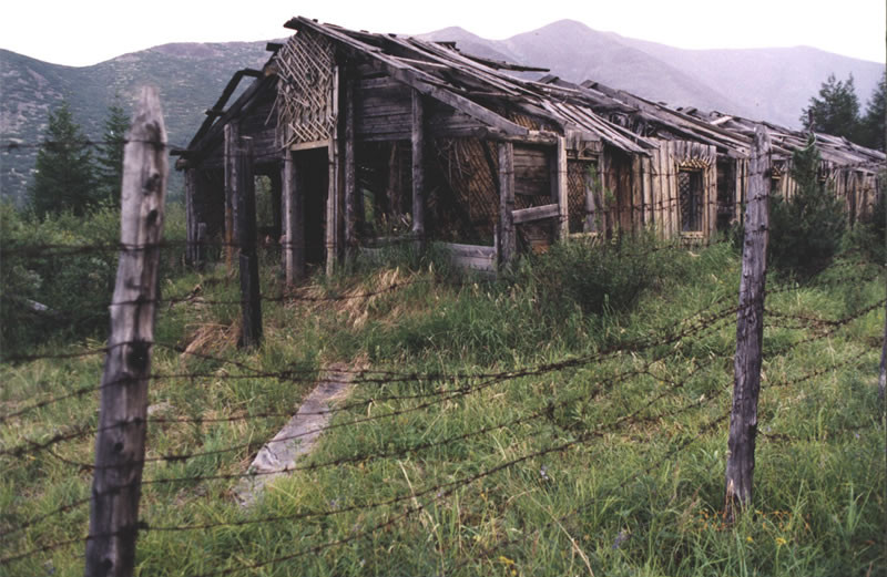 Файл:Барак в лагере Днепровский.jpg