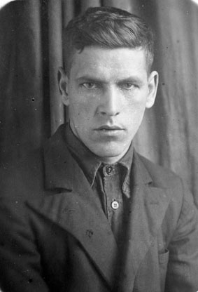 Вильвальд Павел Павлович (1914) tagil.jpg