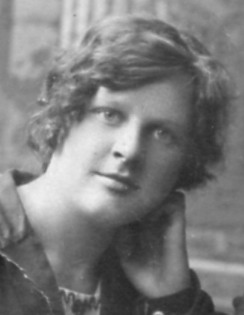 Ольга Яковлевна Кальван (Козында)-1926.jpg