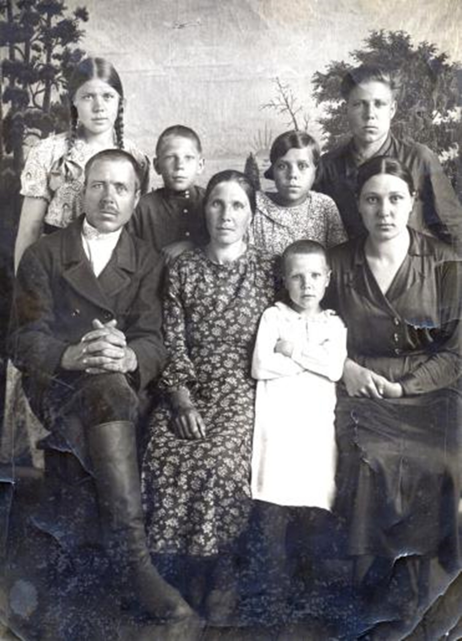 Фото раскулаченных крестьян. Семьи раскулаченных. Раскулаченные родственники. Портреты репрессированных. Раскулаченные купцы.