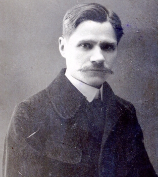 Файл:Кривенков Александр Петрович (1884) 1.jpg