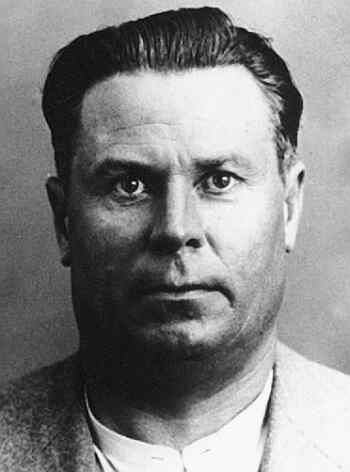 Файл:Бирк Роман Густавович (1894).jpg