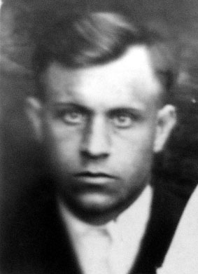 Альбрехт Рейнгард Петрович (1919) tagil.jpg