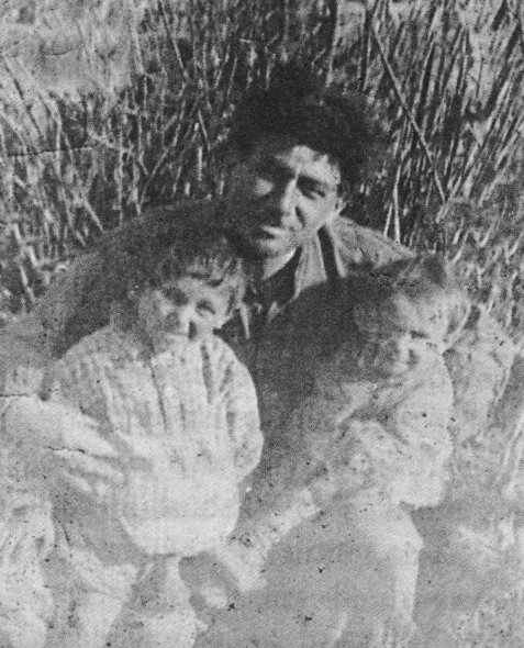 Файл:Шафиев Абдулла и сыновья Джагатай и Алтай.jpg