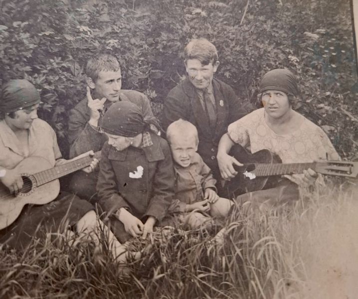 Файл:Венсон Юльета, Элла, Оскар,Леонард, Эльвина,.jpg