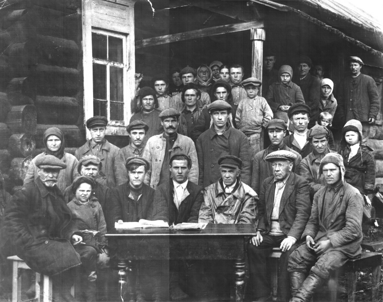 Файл:Косованов в экспедиции.jpg