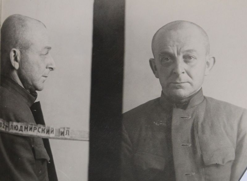 Файл:Людмирский Иссак Львович (1902).JPG