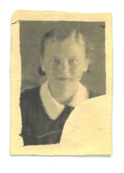 Файл:Янцен Елена Яковлевна (1931).jpg