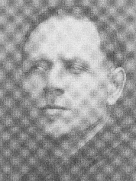 Файл:Жиров Илья Тихонович (1895).jpg