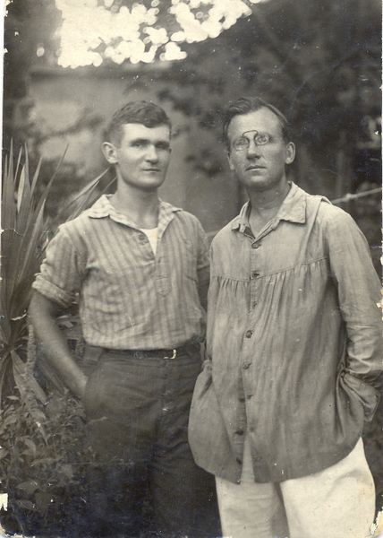 Файл:АА и АА Шварцы 1937.jpg