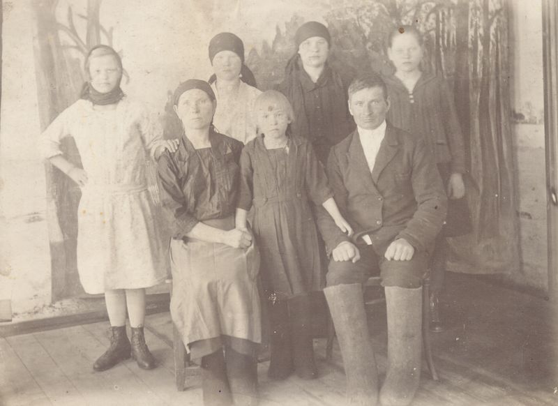 Файл:Брюханов Михаил Яковлевич (1908) 2.jpg