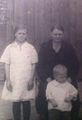 Гейдт Елизавета Николаевна (1912) с дочерью Гейдт Анкелией Сигизмундовной (1938) и сыном Гейдт Эдуардом Сигизмундовичем (1942).jpg