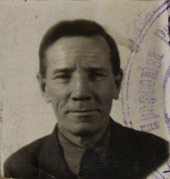 Файл:Давыденко Александр Павлович (1886).JPG