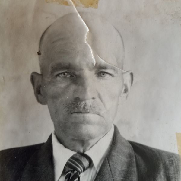 Файл:Конвишер Ян Фердинандович (1886).jpg