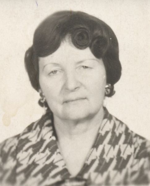 Файл:Гофман Кира Георгиевна (1912).jpg