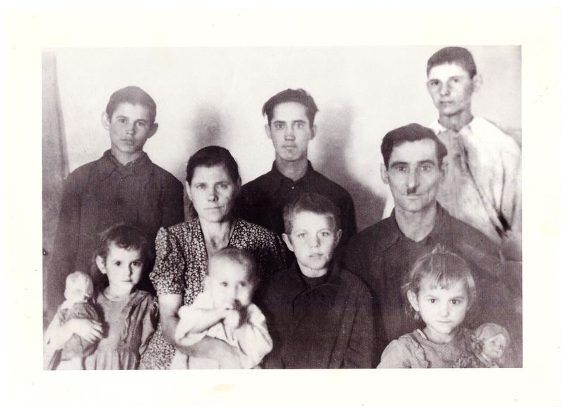 Файл:Семья Батт 001.jpg