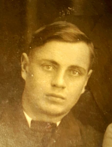 Файл:Эргардт Борис Георгиевич (1918).jpg