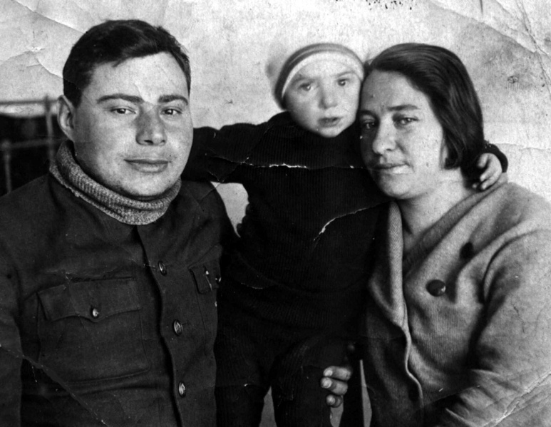 Файл:Айзенберг Исаак Ионович (1907) 1.jpg