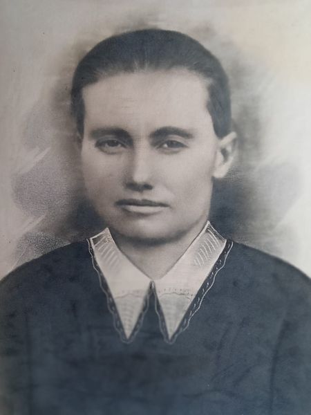 Файл:Кириленко Анна Тарасовна (1893).jpg