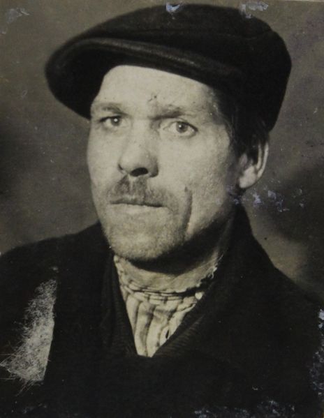 Файл:Капитулов Трофим Яковлевич (1894).JPG