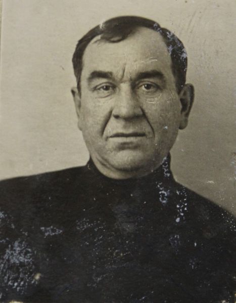 Файл:Денисенков Иван Трофимович (1884).JPG