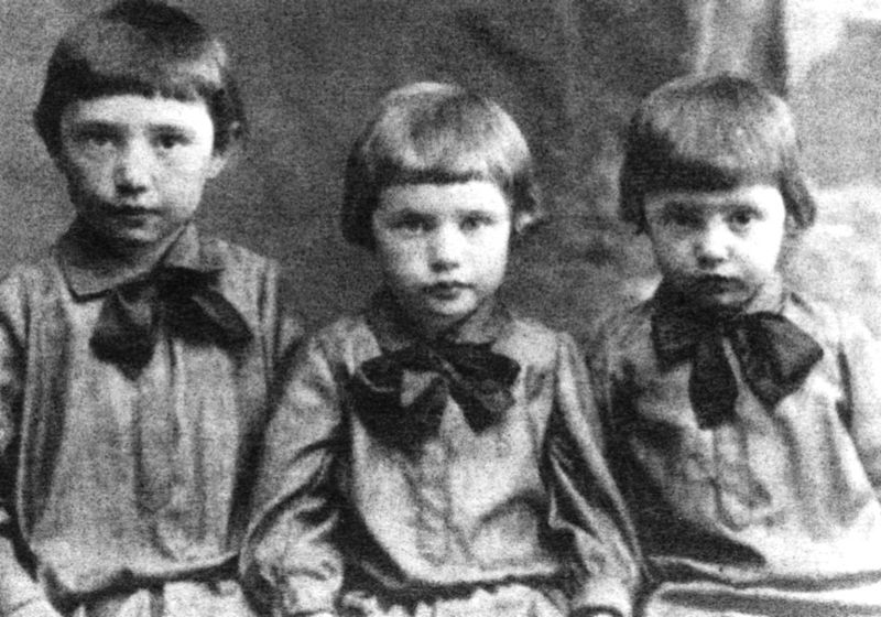 Файл:Лейман Евдокия Федоровна дети tn.jpg