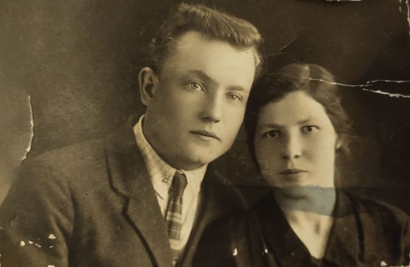 Файл:Александр с женой Еленой.jpg