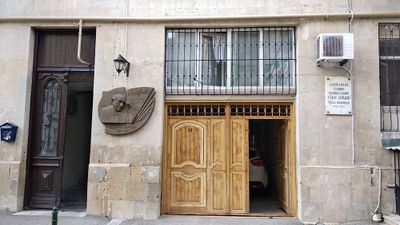 Ульви Раджаб (ul. Alovsata Quliyeva (Montina), d.79).jpg