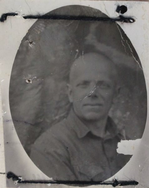 Файл:Жестков Иван Данилович (1894).JPG