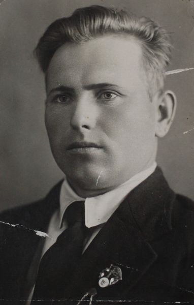 Файл:Андреев Иван Борисович (1914).JPG