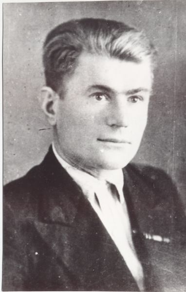 Файл:Бирюков Михаил Кузьмич (1915).jpg