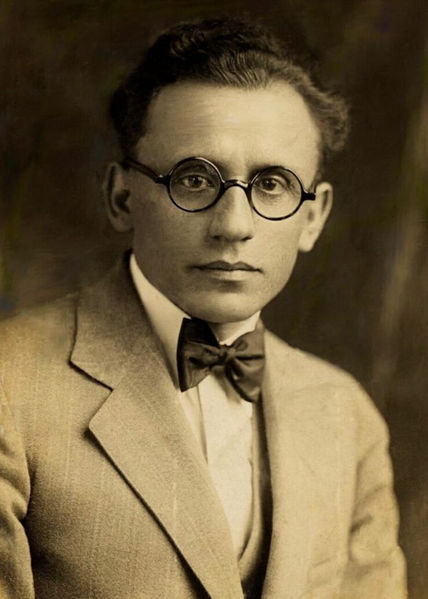 Файл:Колесников Василий Иванович (1901).jpg