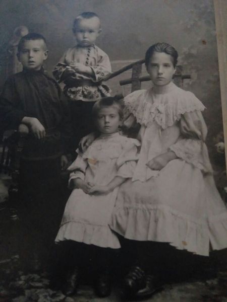 Файл:Дети Александры Лебяжьевой.jpg