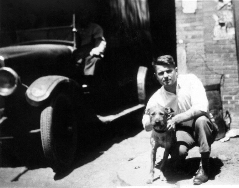 Файл:Женя в Шанхае в 1920-х.jpg