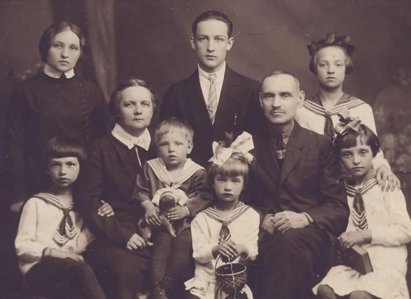 Файл:Мордовин Павел Христофорович (1879).jpg