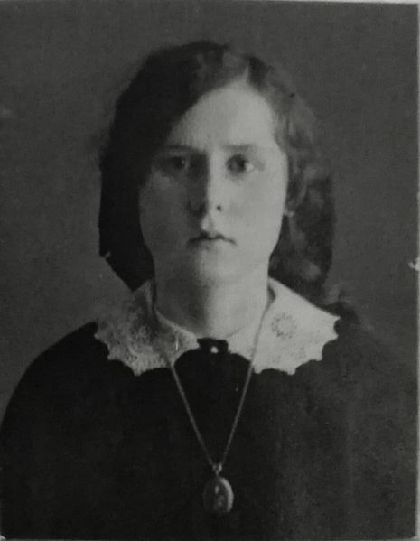 Файл:Поль Зинаида Филипповна 1913 г..jpg