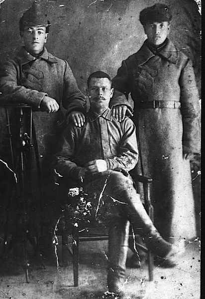 Файл:Андон Даниил Маркович (1902) 2.jpg