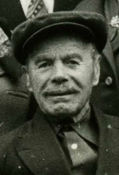 Файл:Дергач Иван Архипович (1898).jpg