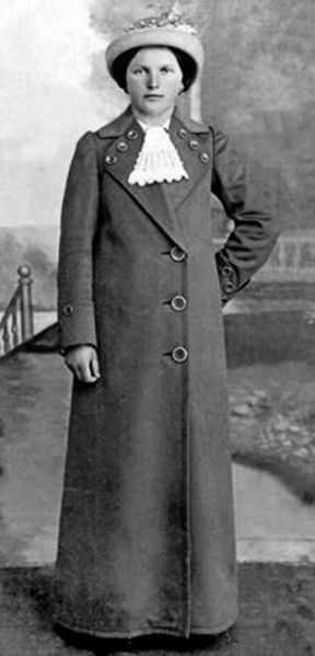 Файл:Тихова Ираида Осиповна (1896) 1.jpg