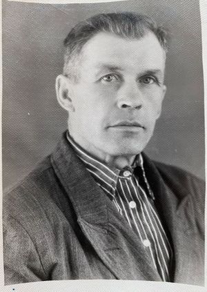 Photo 5321127136288960633 y.jpg