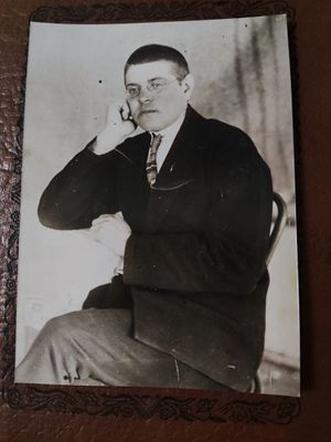 Изаак Абрам Францевич (1905).jpg