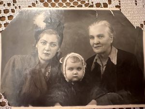 Фото Ида Августовна, Алла Афанасьевна, Галина.jpg